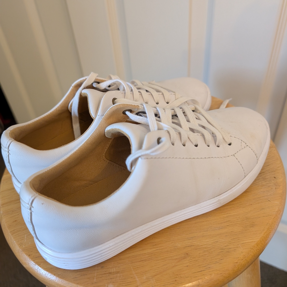 Women's White Casual Sneakers